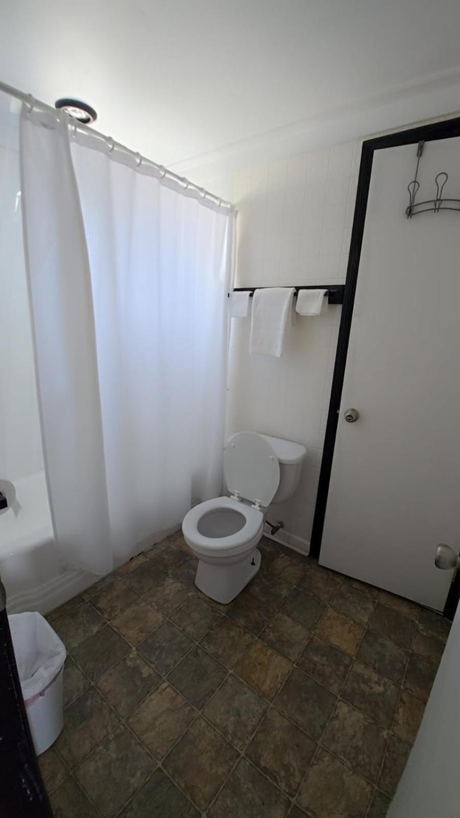 Spruce Pine Inn Bagian luar foto